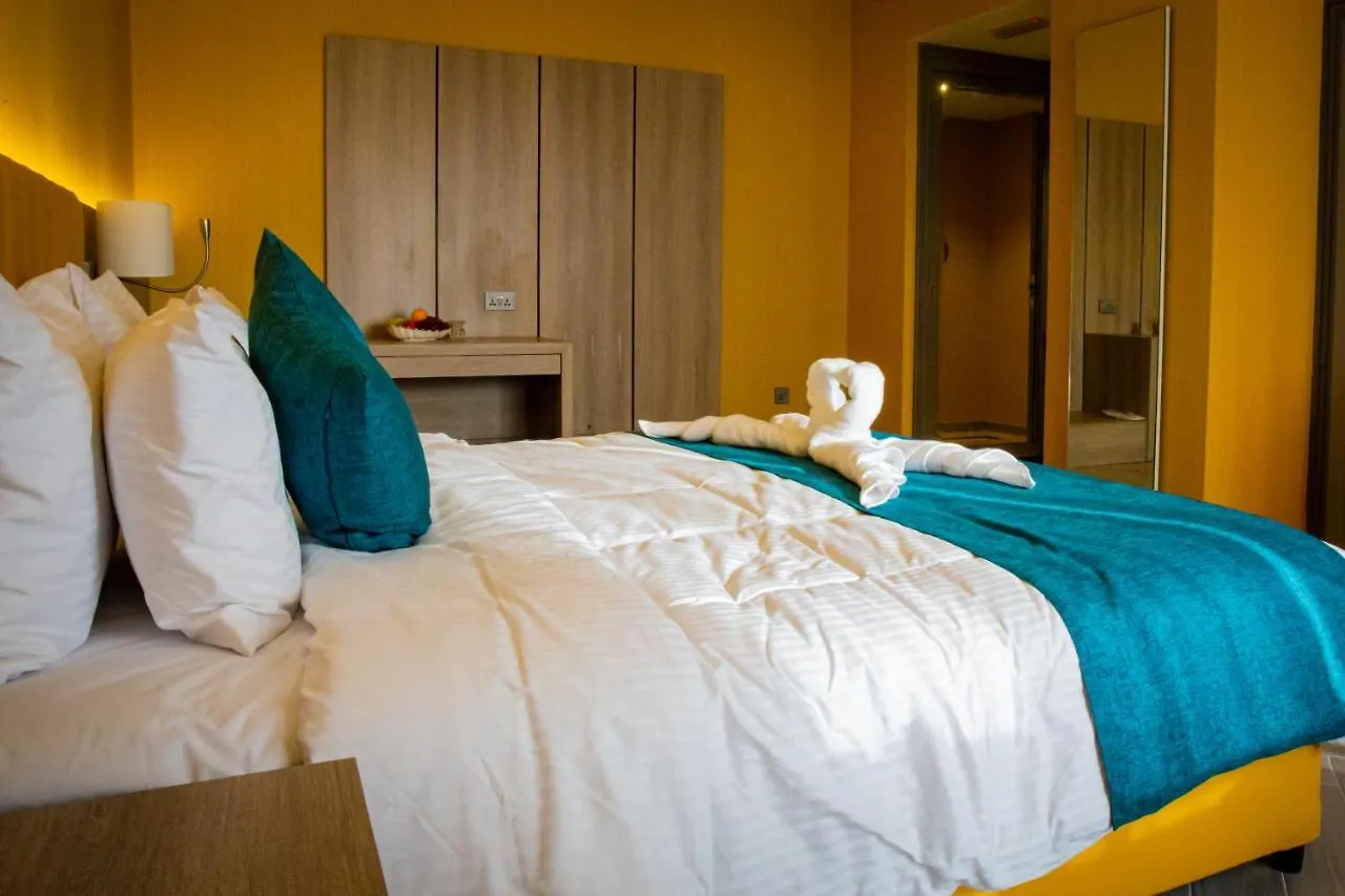 Six Seasons Hotel Dubai