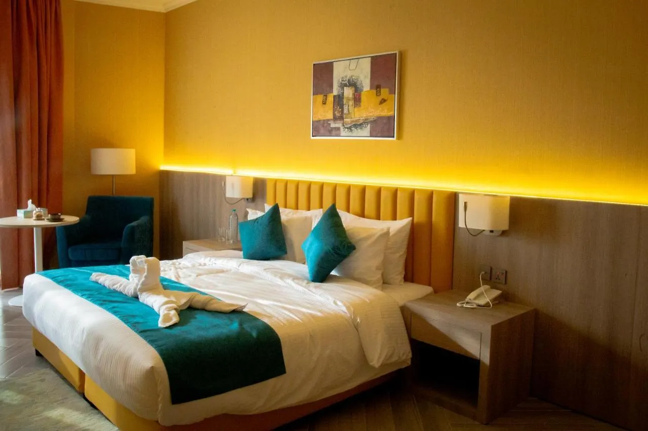 Six Seasons Hotel Dubai 3*,