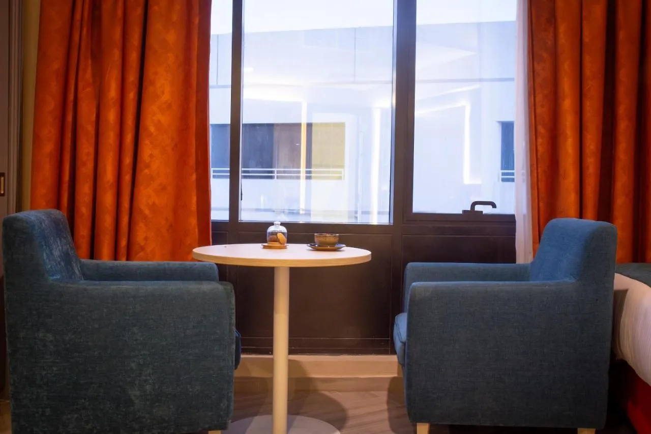 Six Seasons Hotel Dubai